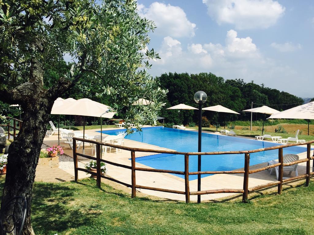 Agriturismo Nociquerceto Тарано Номер фото