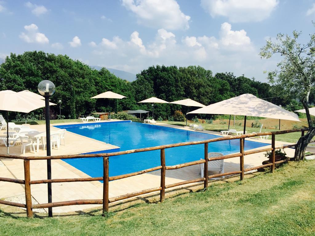 Agriturismo Nociquerceto Тарано Экстерьер фото