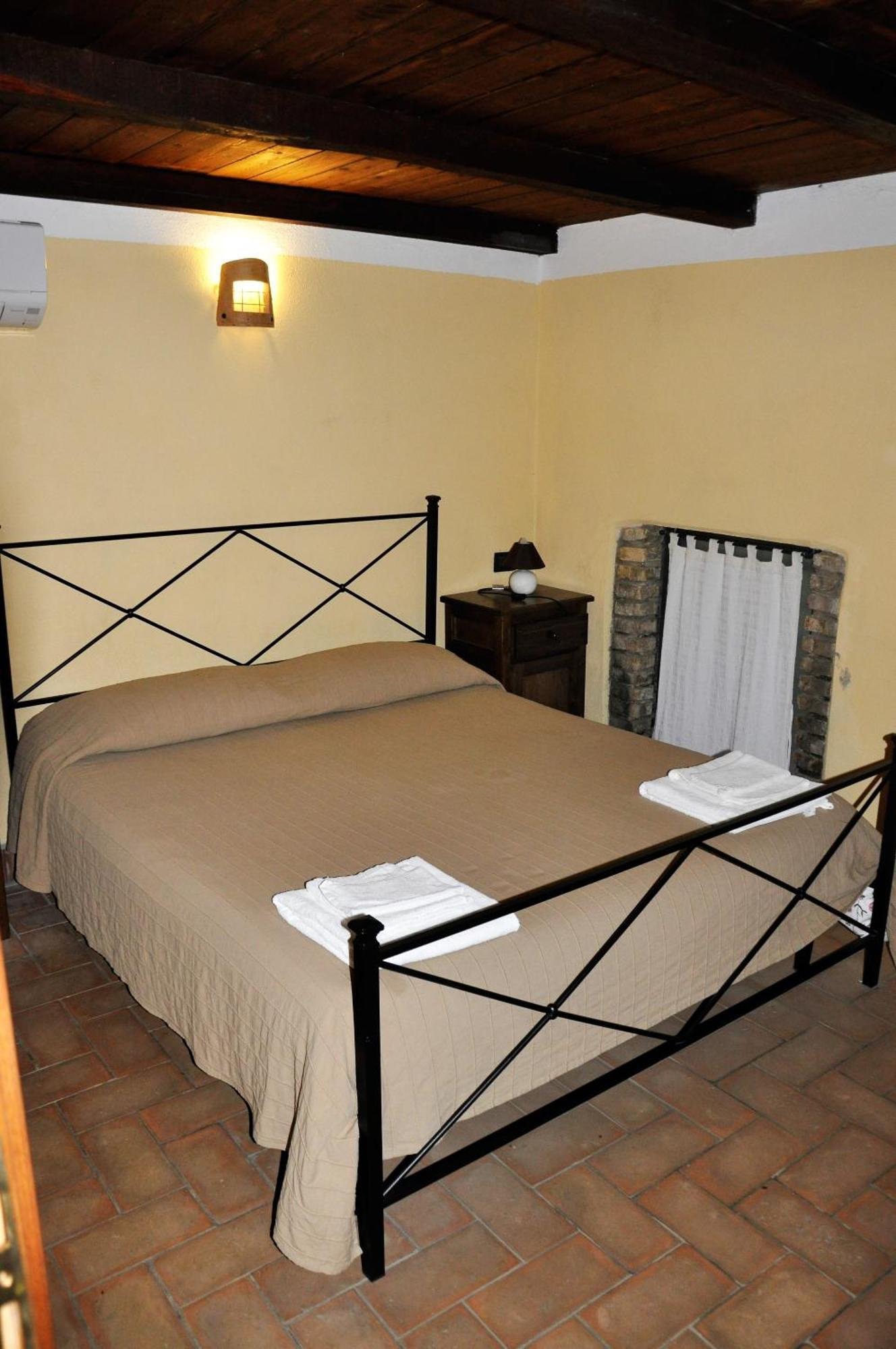 Agriturismo Nociquerceto Тарано Номер фото