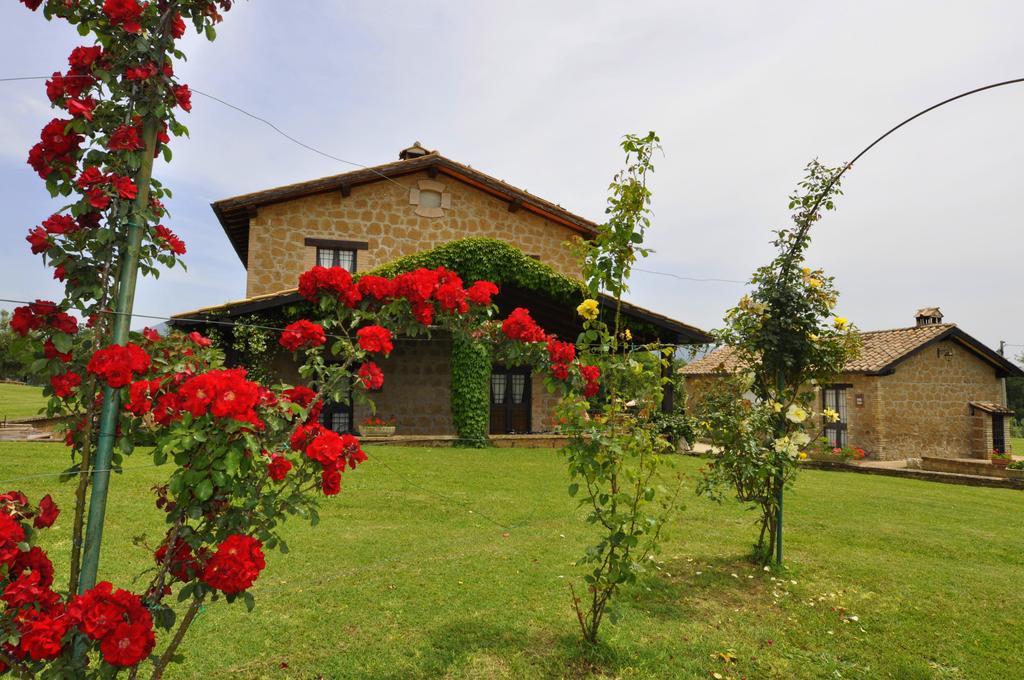 Agriturismo Nociquerceto Тарано Экстерьер фото